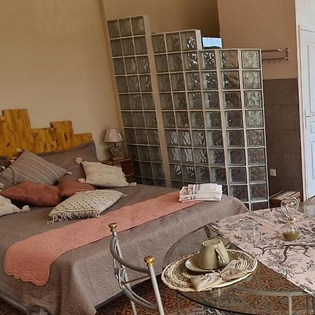 Bed and Breakfast Chez Dedou Et Madou Florensac Exteriér fotografie